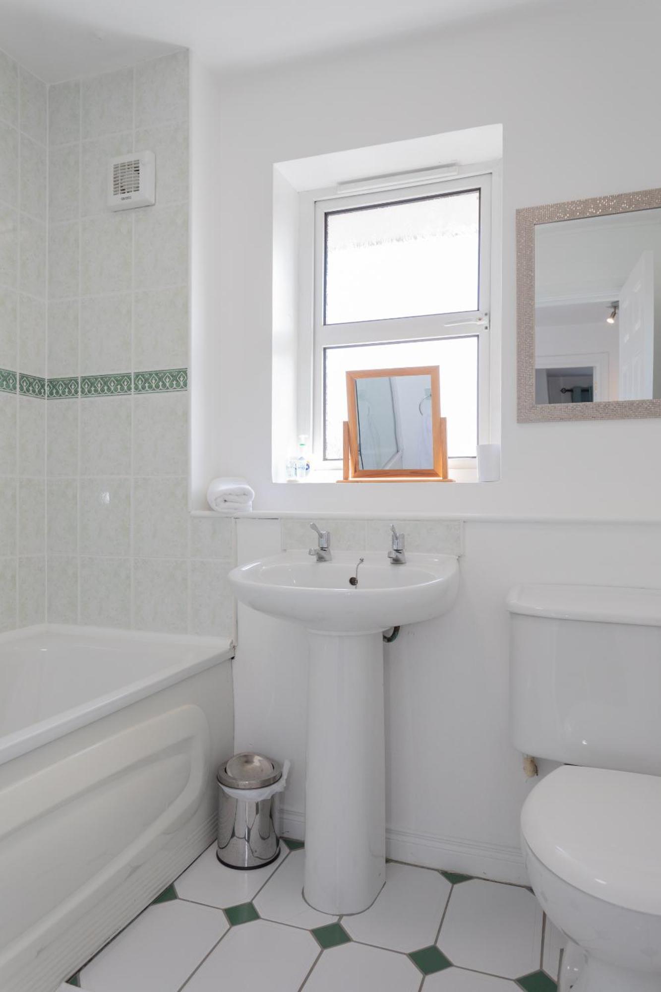 Ardenlee - Stylish 3 Bed Apt Close To City, Parking And Wifi Белфаст Экстерьер фото